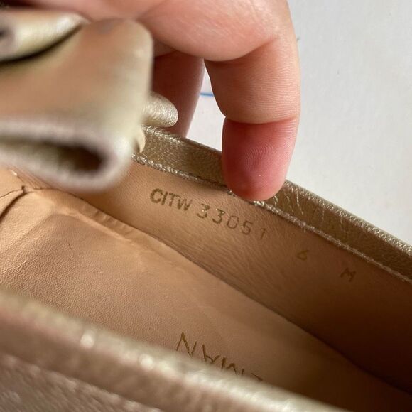 STUART WEITZMAN | gold leather tassel loafers 6 - Picture 15 of 16